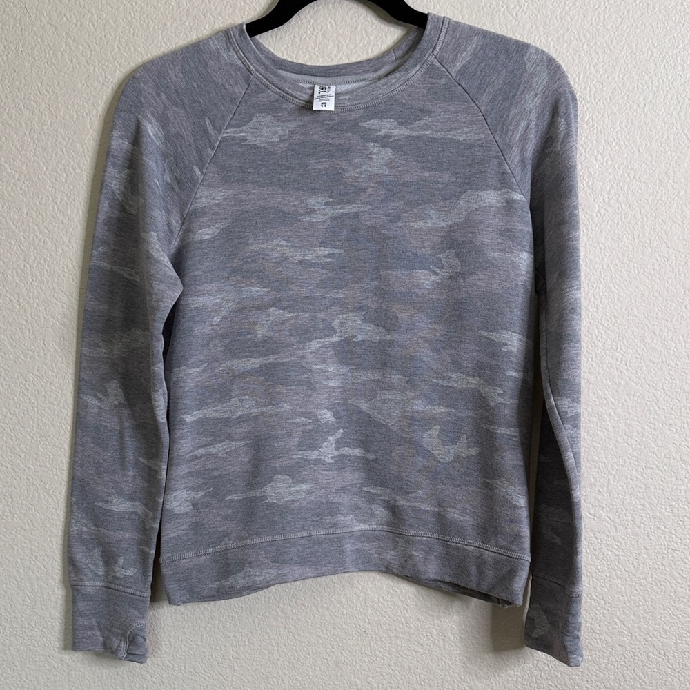 Athleta Girl camo crew neck pullover split back size 14 XL would fit women’s XS